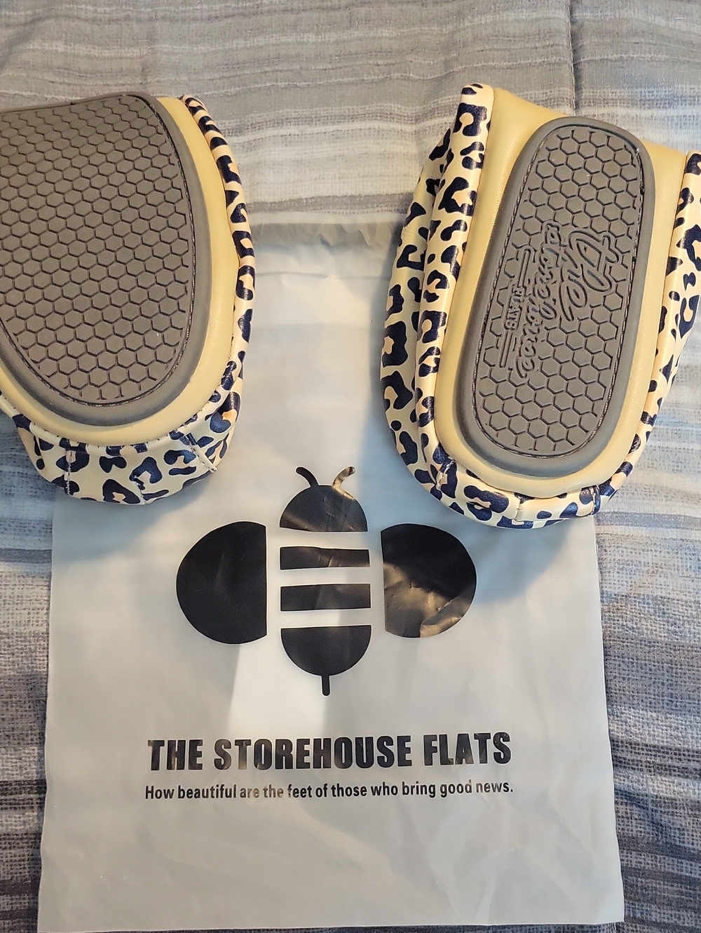 Womens Leopard Print Slip-On Flats - Yellow/Gray